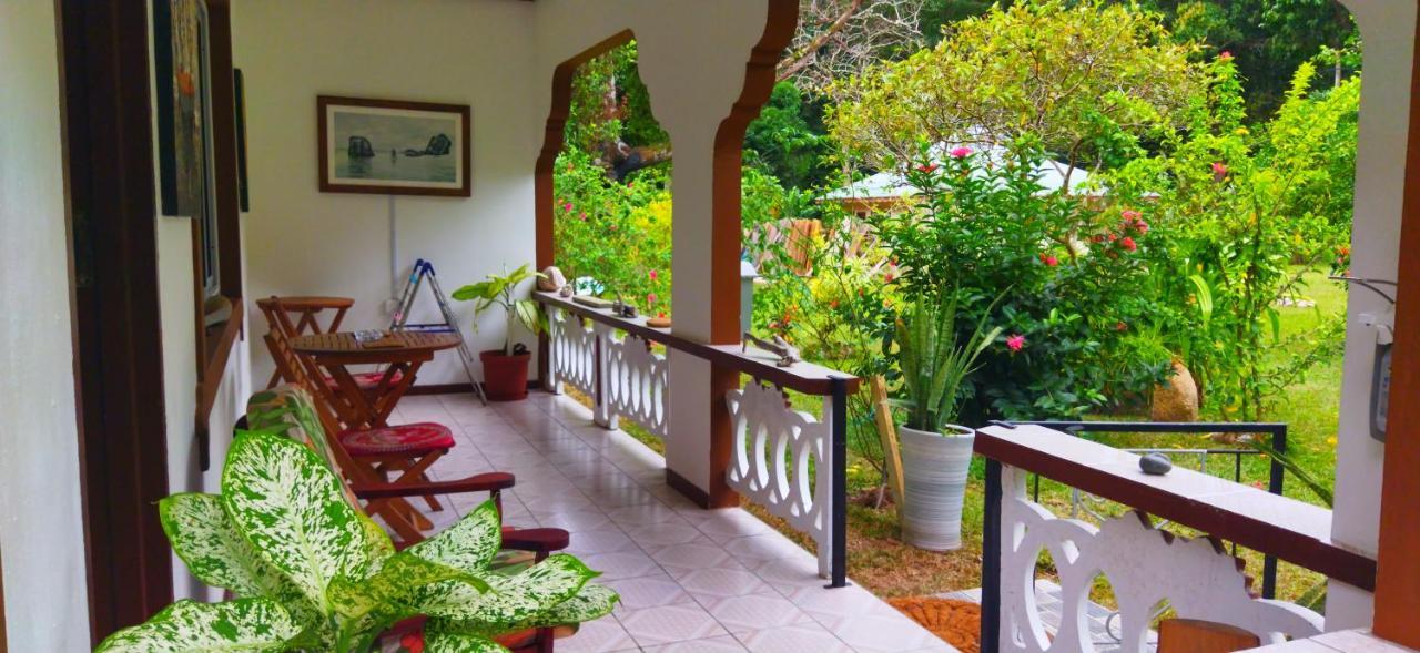 Dan Zoranz Self Catering Guest House La Digue Dış mekan fotoğraf